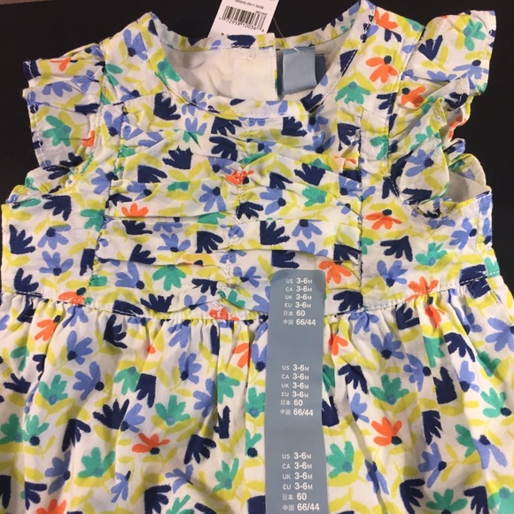 GAP Baby Floral Romper Pintuck 3-6M - Picture 2 of 8